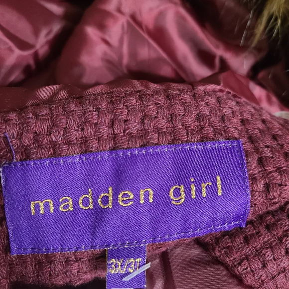 Madden Girl Women's Hooded Toogle Coat with Faux Fur Trim Size 3X Merlot NWT - Picture 13 of 13